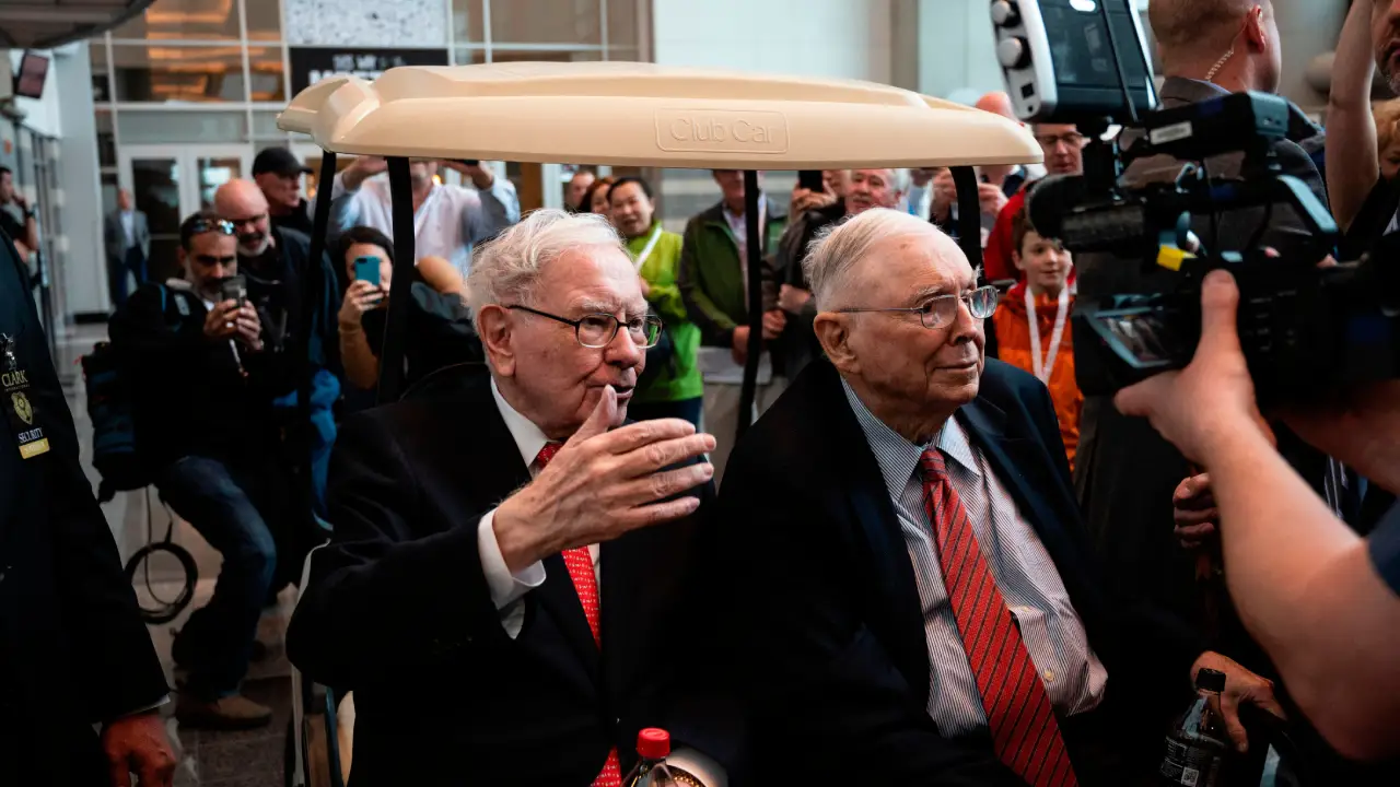 Warren Buffett’s Big Bet: Over $140 Billion Invested in Top AI Stocks This Year