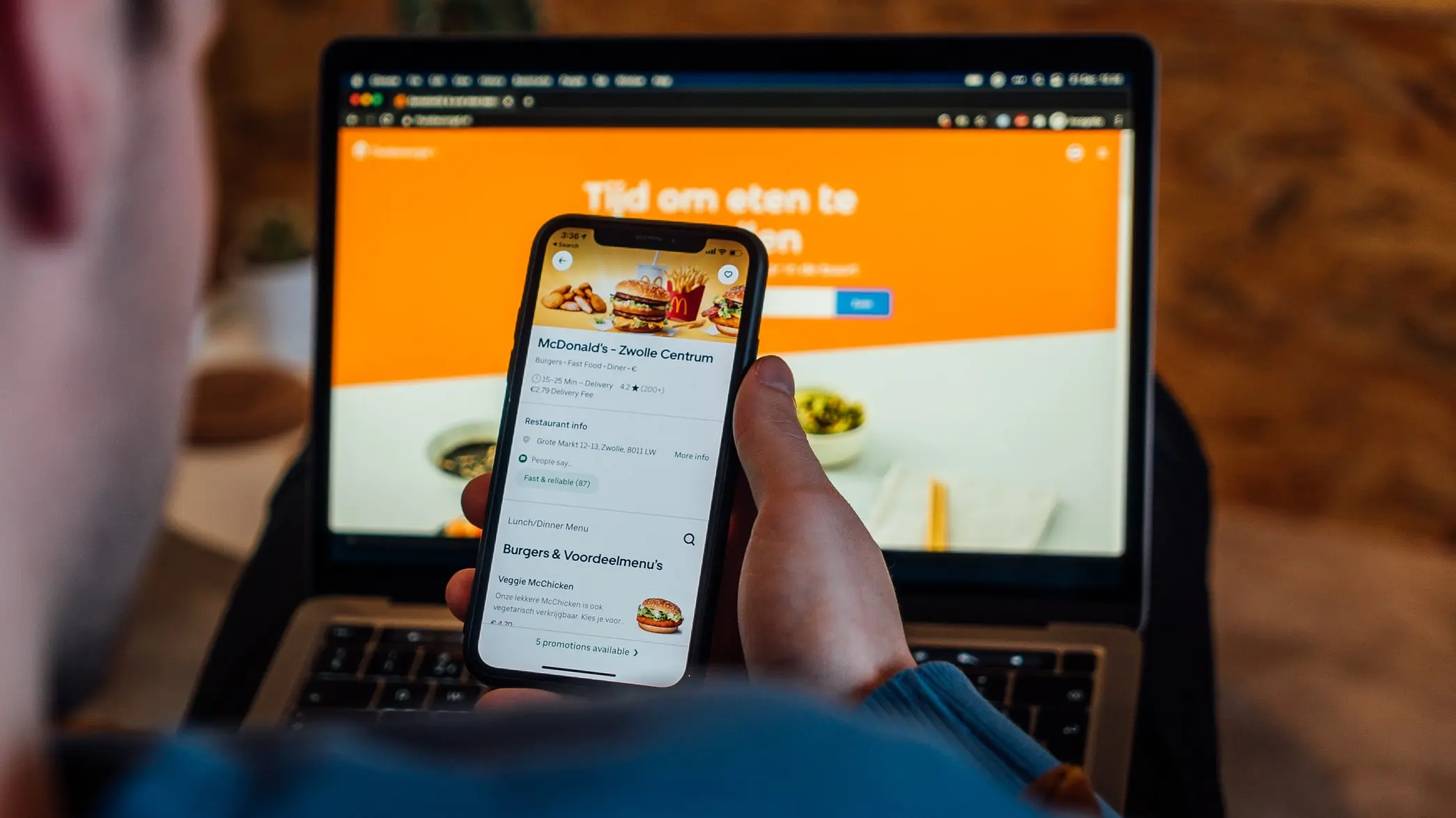 Why Are Restaurants Cutting Costs Despite Rising Minimum Wages?