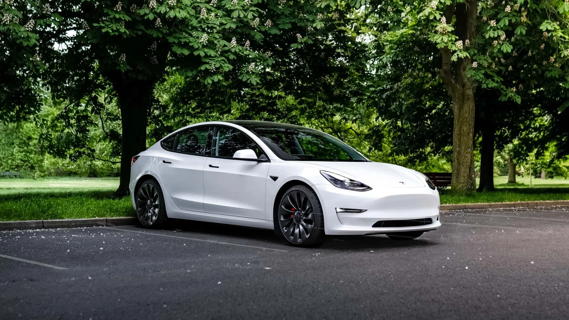 Why Are Teslas Still So Easy to Steal? Shocking Flaws in High-Tech Security Exposed!