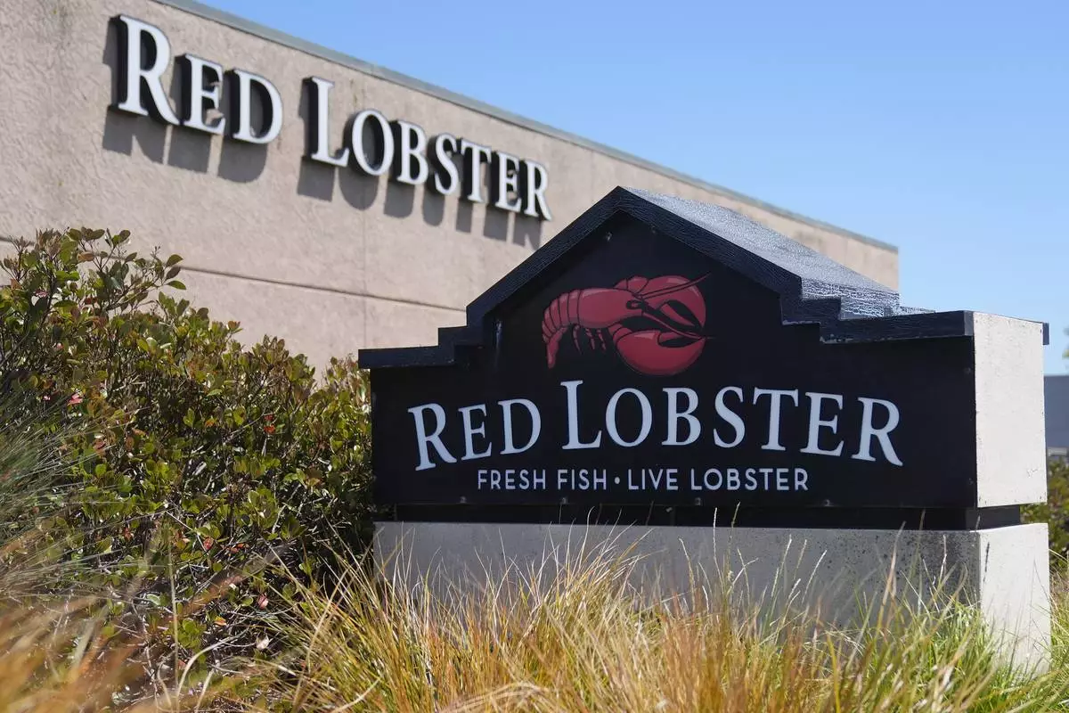Red Lobster Faces Legal Threat Over Unannounced Restaurant Closures