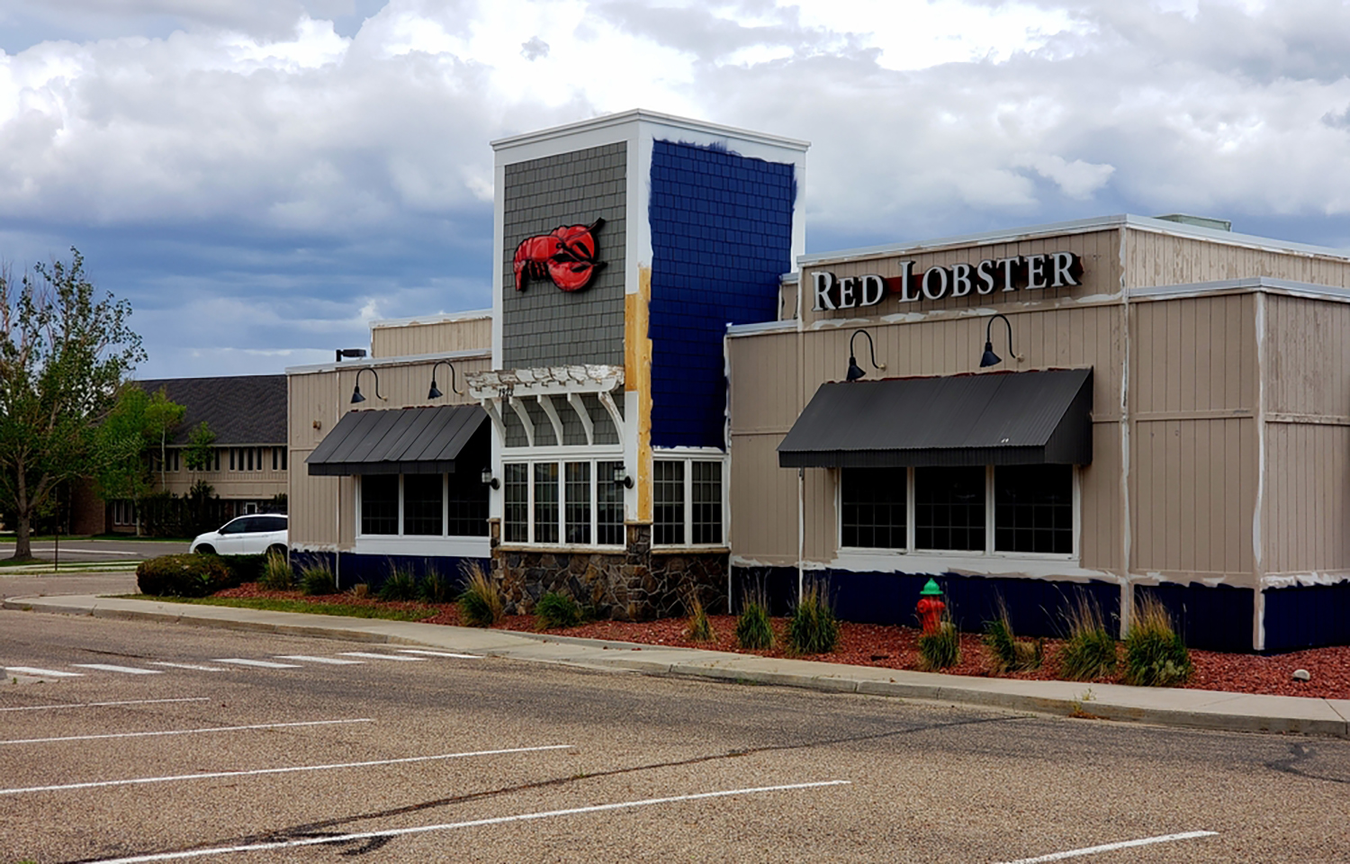 Why Red Lobster is Closing Shops: Inside the Struggles of America's Favorite Seafood Chain