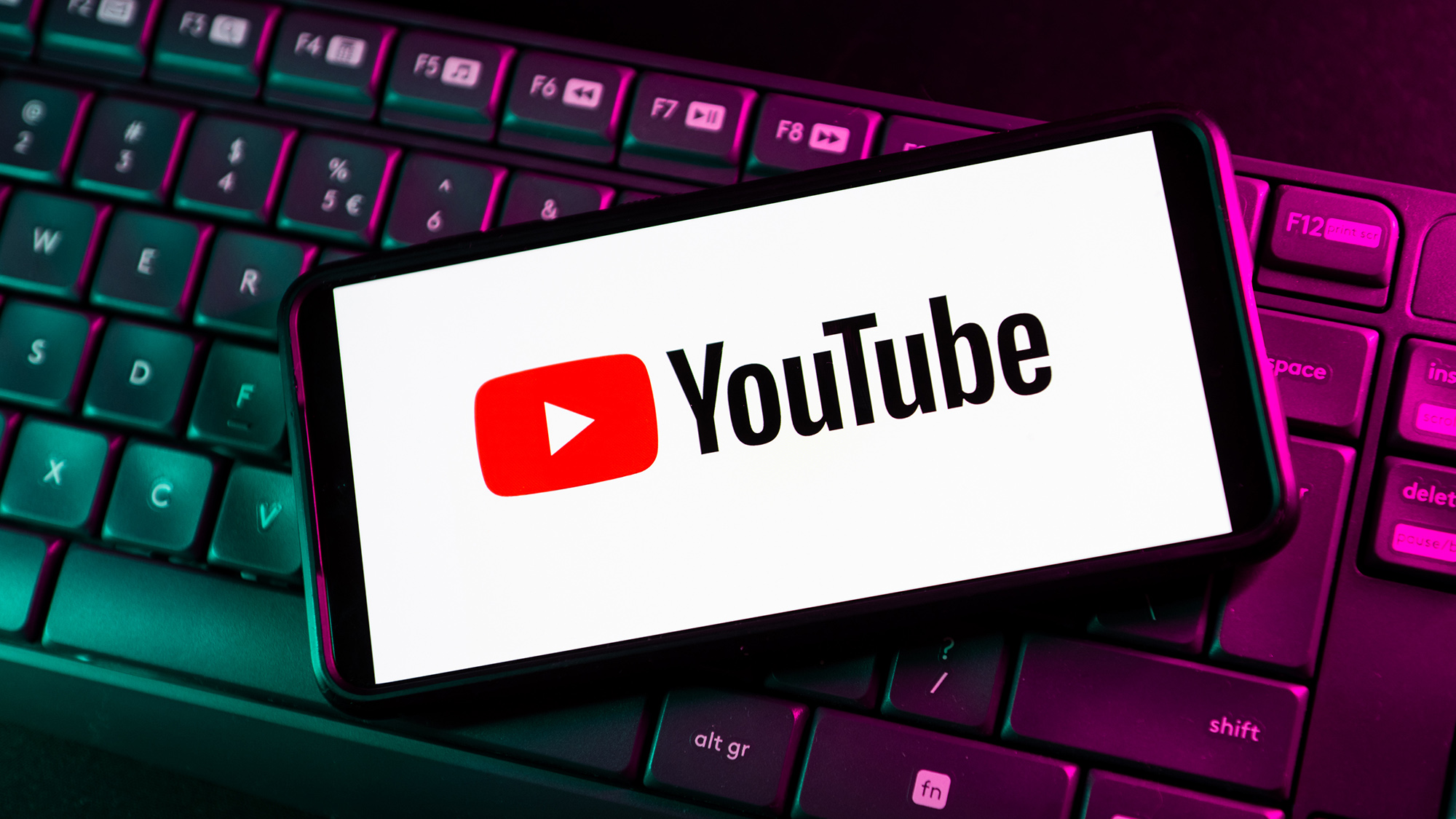 Members of YouTube Premium Can Now Try the AI-Powered “Jump Ahead” Function