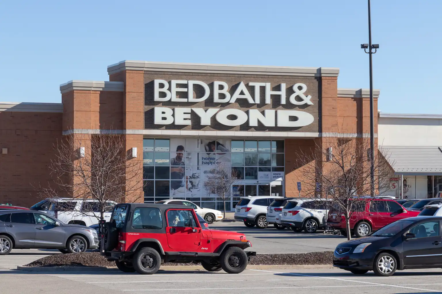 Retail Chains on the Brink of Bankruptcy As Shoppers’ Budget Has Decreased