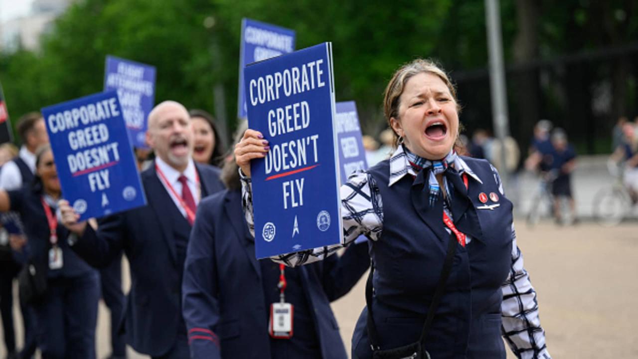 American Airlines Steps Up New Wage Proposal Sparks Hope Among Flight Attendants Amid Ongoing Talks--