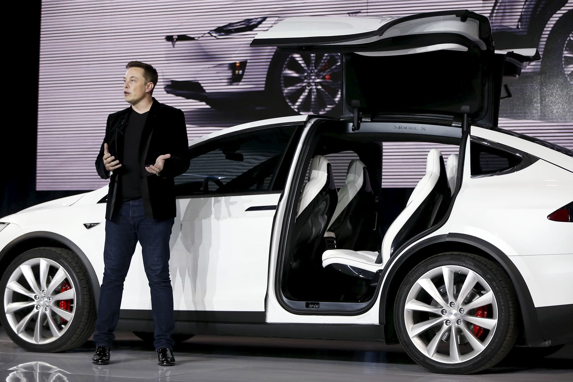 Elon Musk's Ingenious Strategy Exposes Tesla Insider