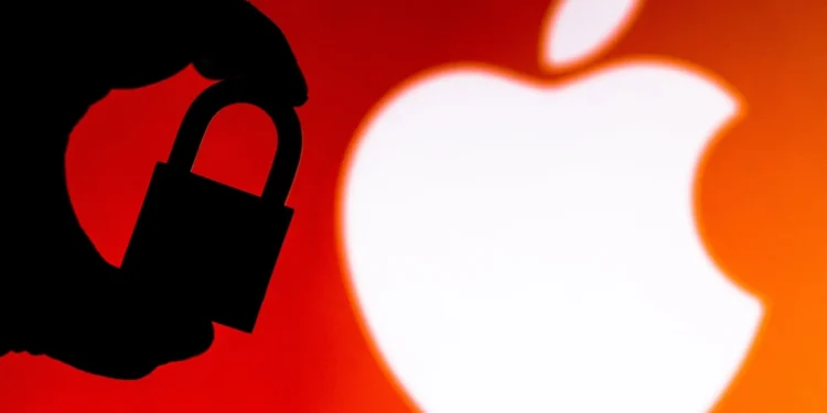 Apple Quickly Fixes Major iPhone and Mac Bug to Stop Hackers – Update ...