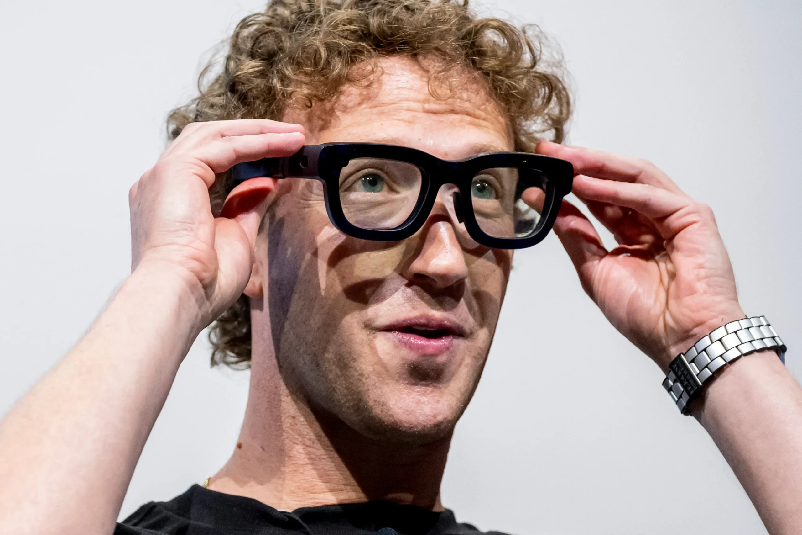 Meta's Ray-Ban Smart Glasses Just Sold Over 1 Million Units—Mark ...