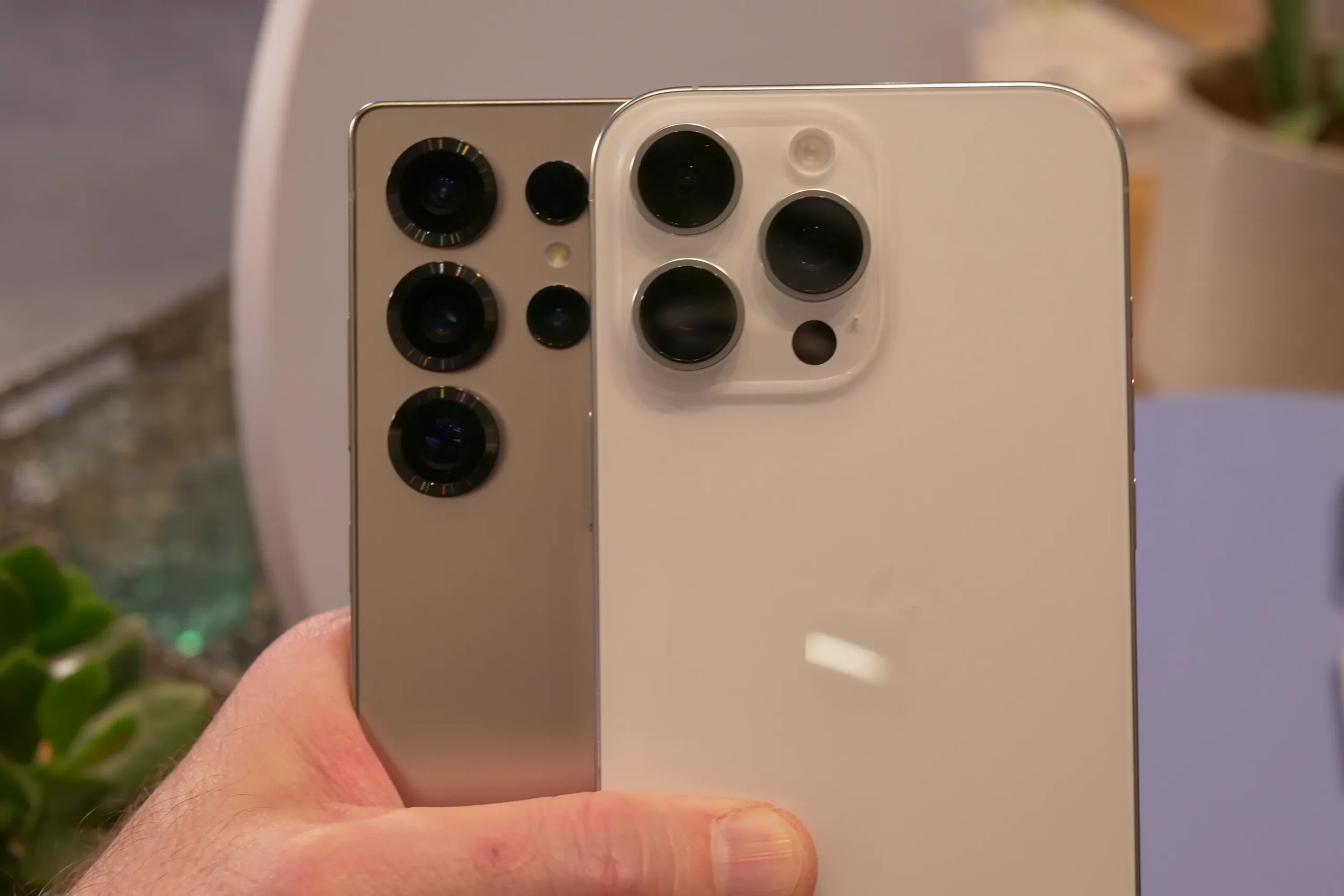 New Samsung S25 Ultra vs. iPhone 16 Pro Max Who Wins the Camera Showdown This Year------