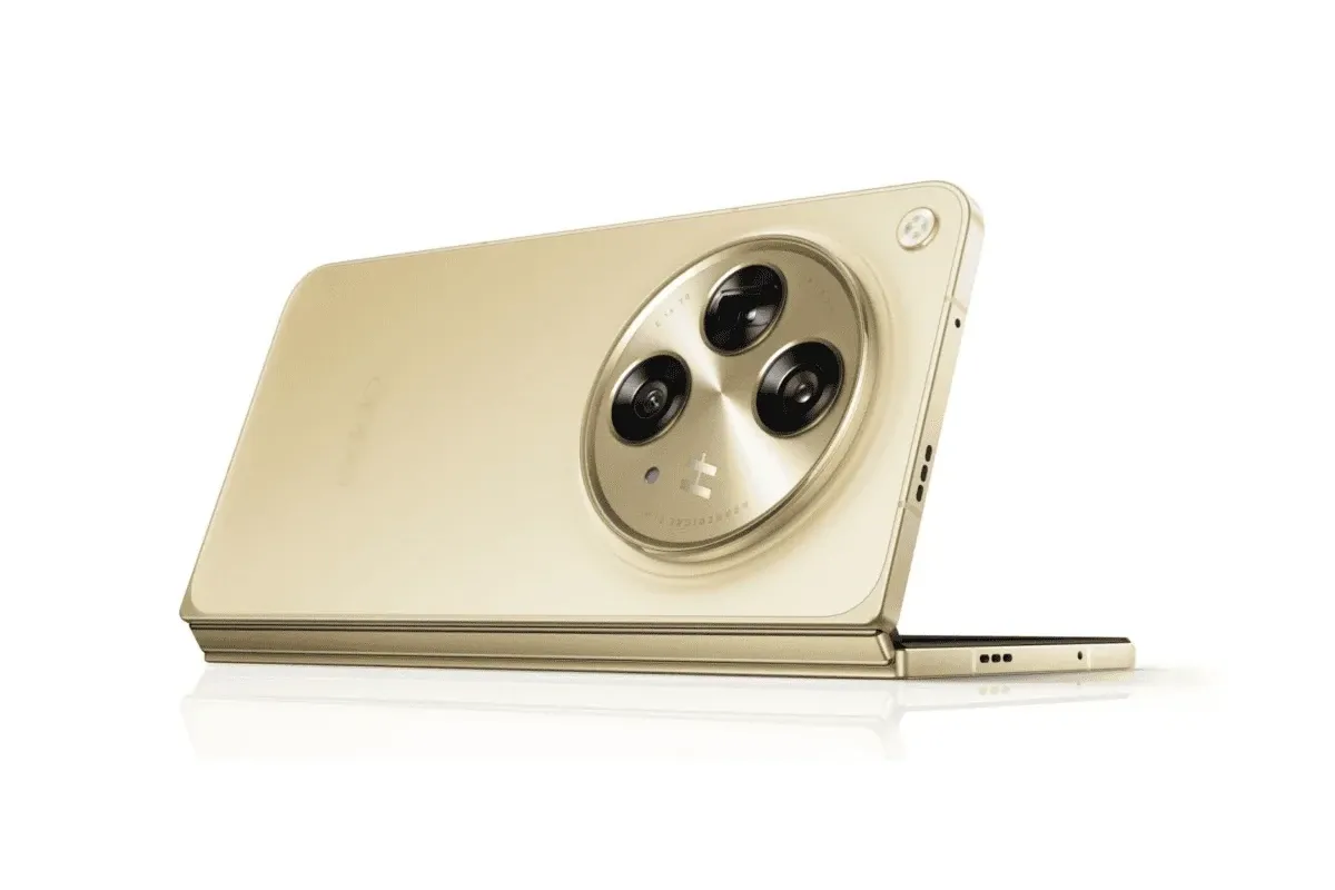 Meet the OPPO Find N5: The Ultra-Thin Foldable Phone That Outshines Samsung's Latest Model