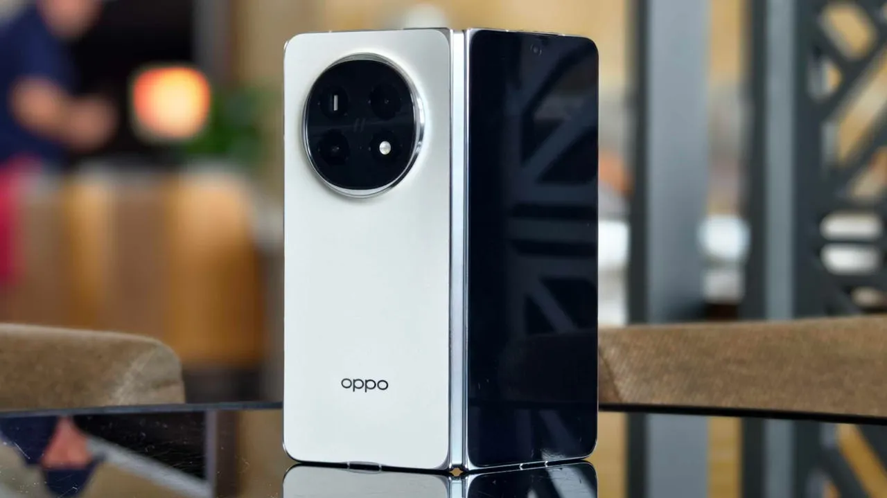 Meet the OPPO Find N5: The Ultra-Thin Foldable Phone That Outshines Samsung's Latest Model