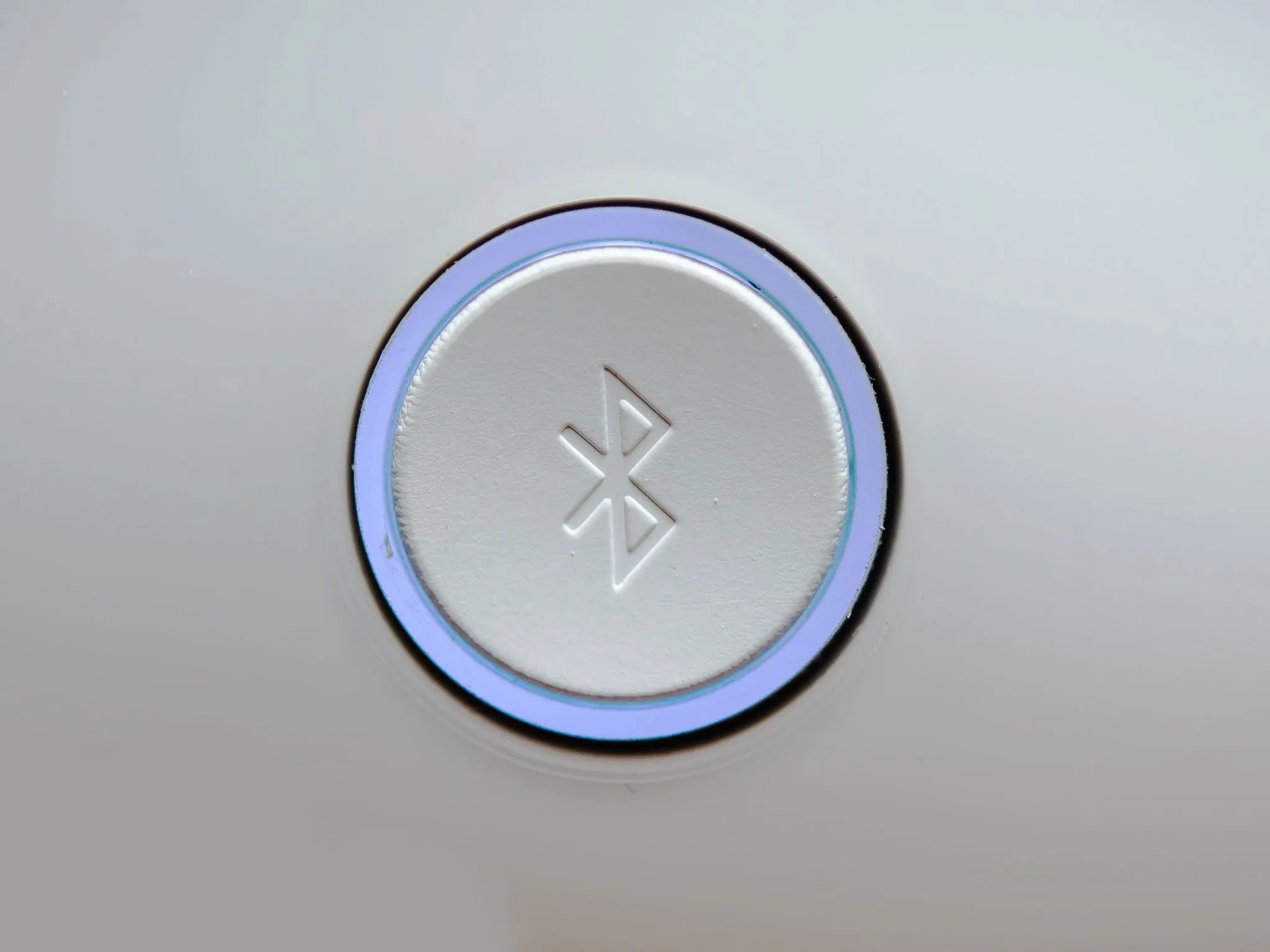 Exposed: How Hidden Bluetooth Chip Commands Could Hack a Billion Smartphones and Gadgets