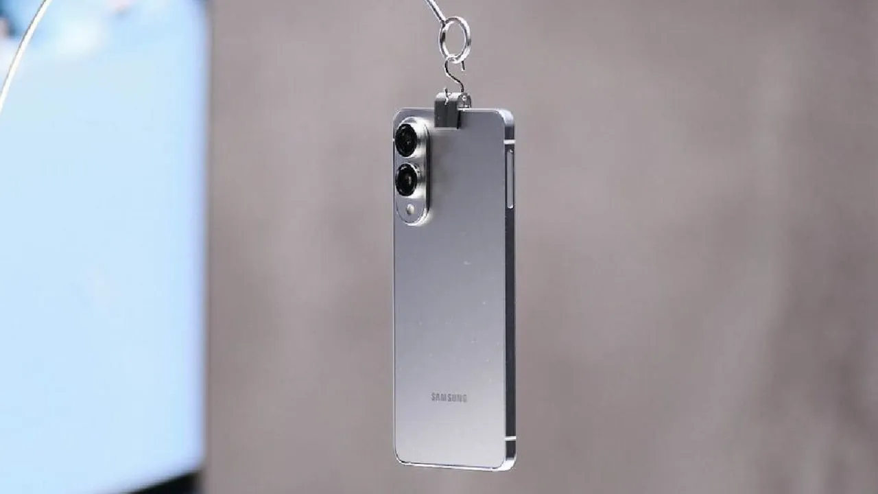 First Look Samsung Galaxy S25 Edge Shows Off Slim Design and Cool New Colors-