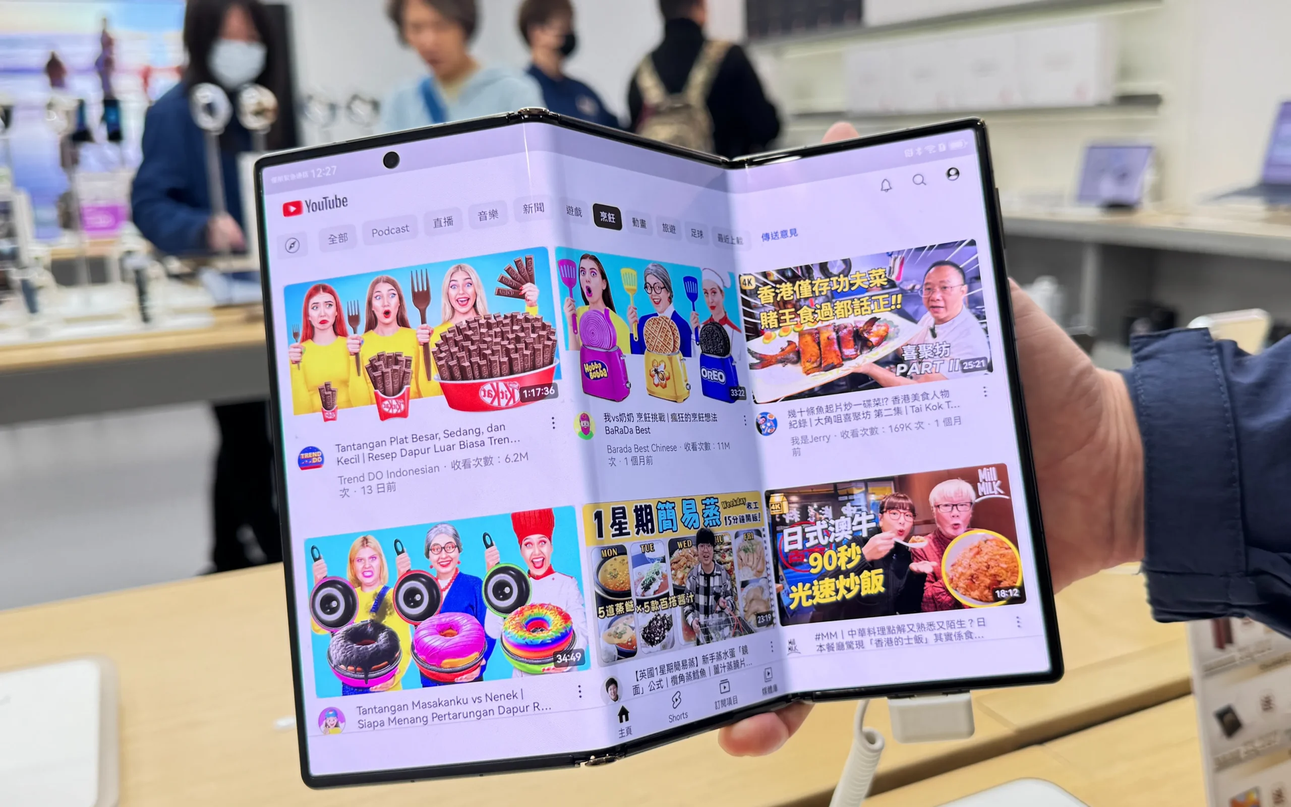 How Huawei Users Are Beating Sanctions to Bring Google Apps Back to Their Phones