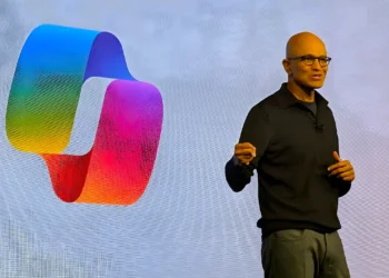 Microsoft Shuts Down Skype, Uses AI in Call of Duty, and Tests Ads in Office – All the Biggest Tech Shocks This Week