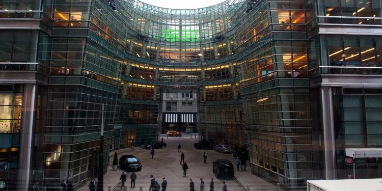 Why Bloomberg's AI News Summaries Are Causing Controversy and What It Means for the Future of Journalism