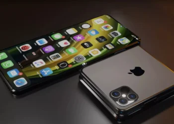Apple’s Big Plan for iPhone’s 20th Anniversary: A Foldable Phone and New Glass Pro Model Coming Soon