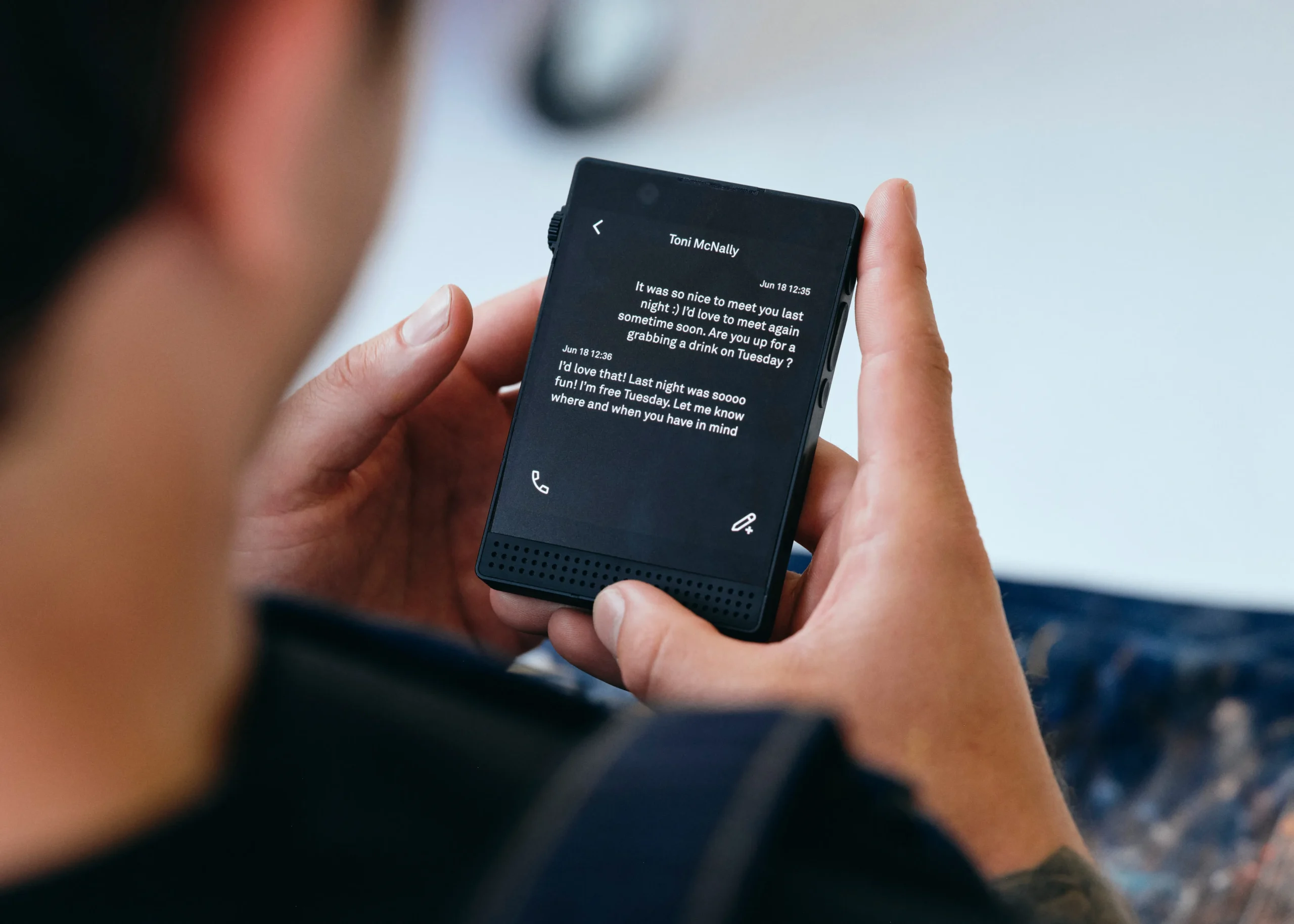 Can the Light Phone Cure Brain Rot? A Week of Living with Simplicity