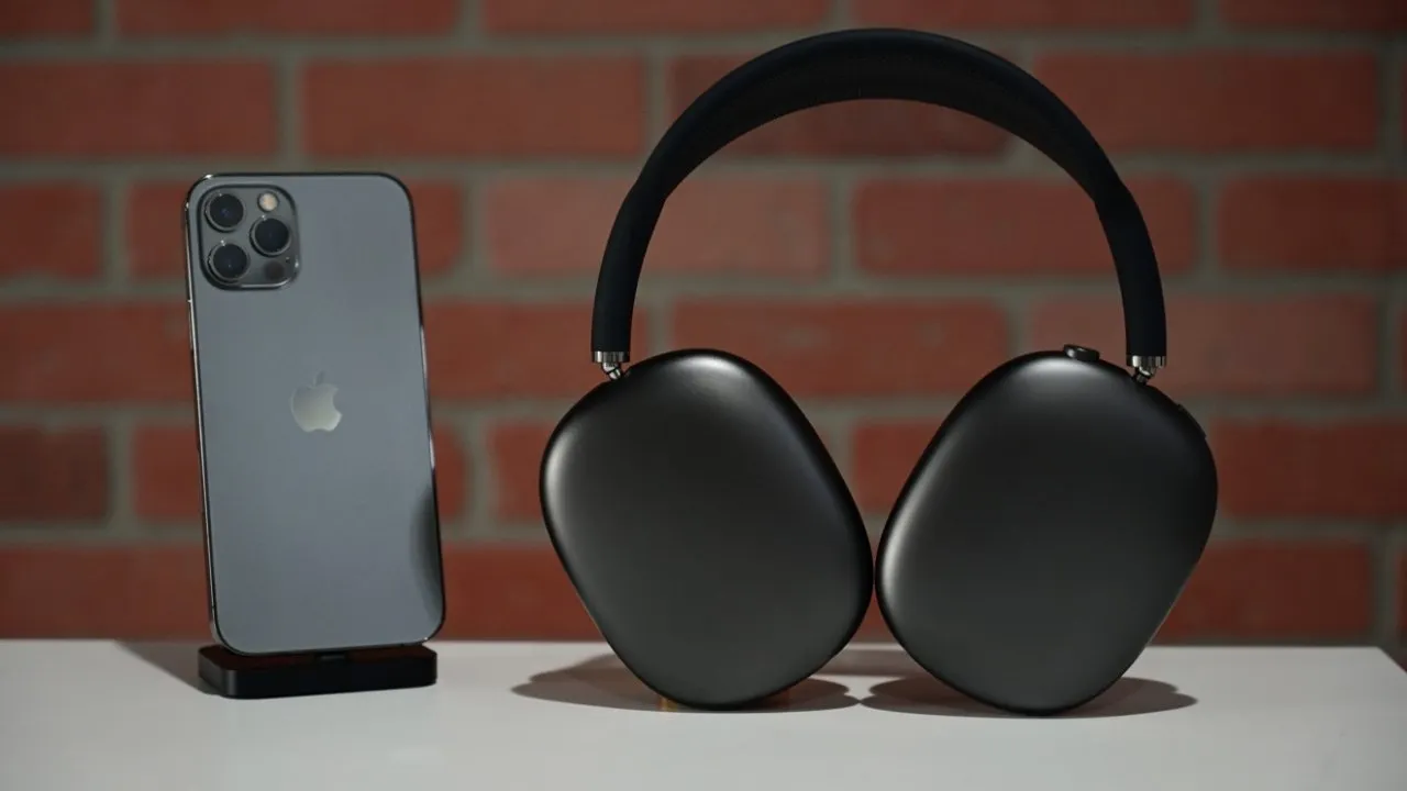 Check Out the New Apple AirPods Max Update Now with Studio-Quality Sound and Faster Audio--