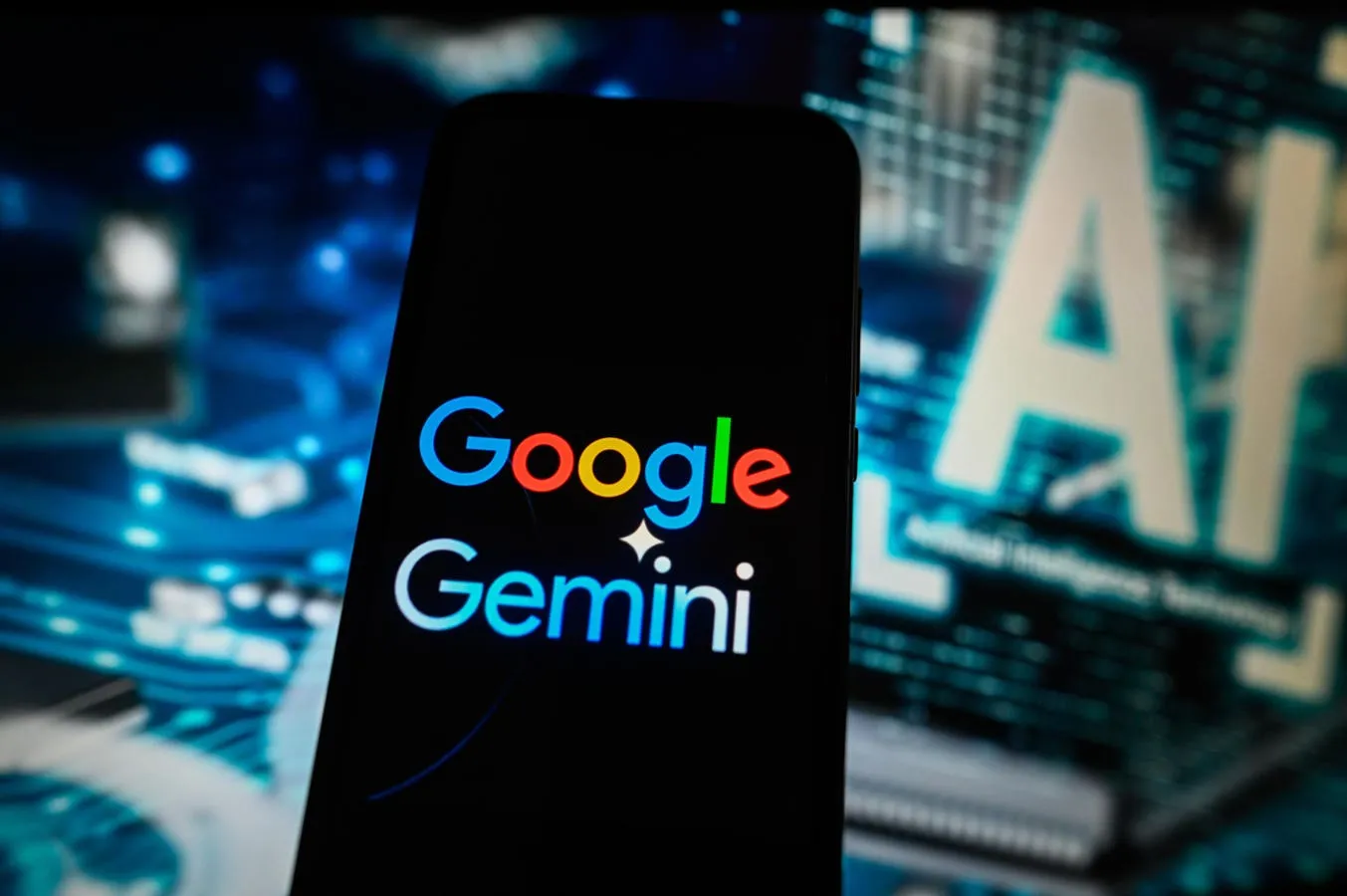 Google’s Gemini Live Now Lets You Share Your Screen and Camera on Android Phones — Here’s What That Means