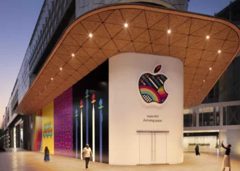 How Apple’s Budget Dispute Slowed Its AI RaceThe Inside Story of Tim Cook and Luca Maestri