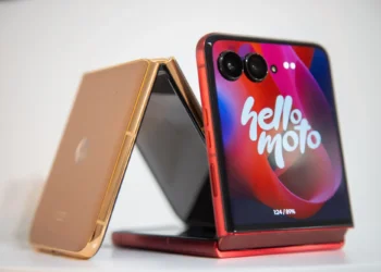 Perplexity Joins Motorola’s New Razr Phones Despite Google Block