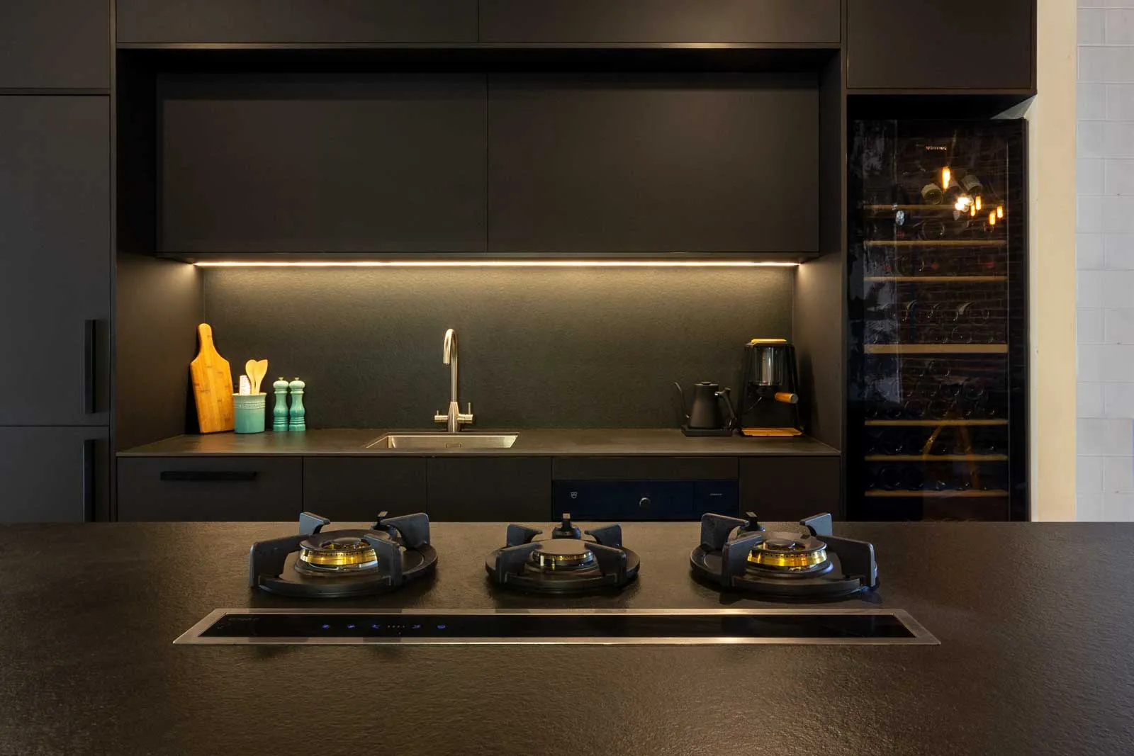Top 100 Essential Gadgets for Modern Kitchens------------