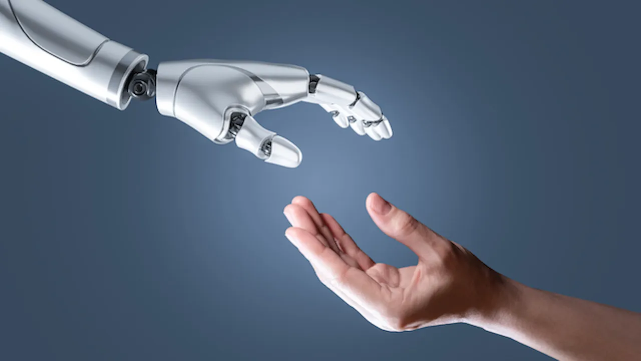 Why Experts and the Public Disagree on AI's Future: Concerns, Hopes, and What’s Next