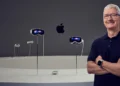 Tim Cook's Race Against Zuckerberg: Who Will Create Smart Glasses First?