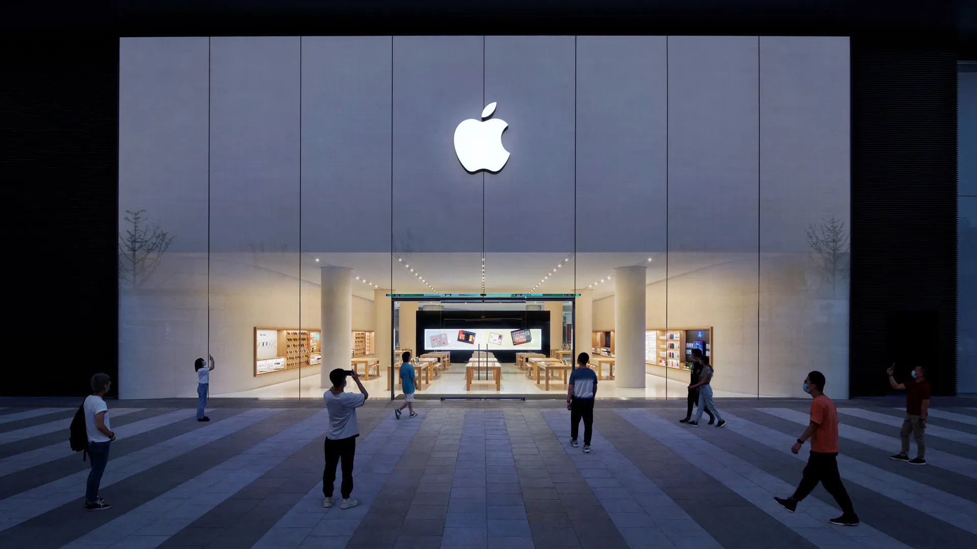 U.S. Lawmaker Pushes for Apple to Open App Store to Third-Party Markets with New BillGrand Theft Auto VI Trailer Hits 475 Million Views in One Day Breaking Records