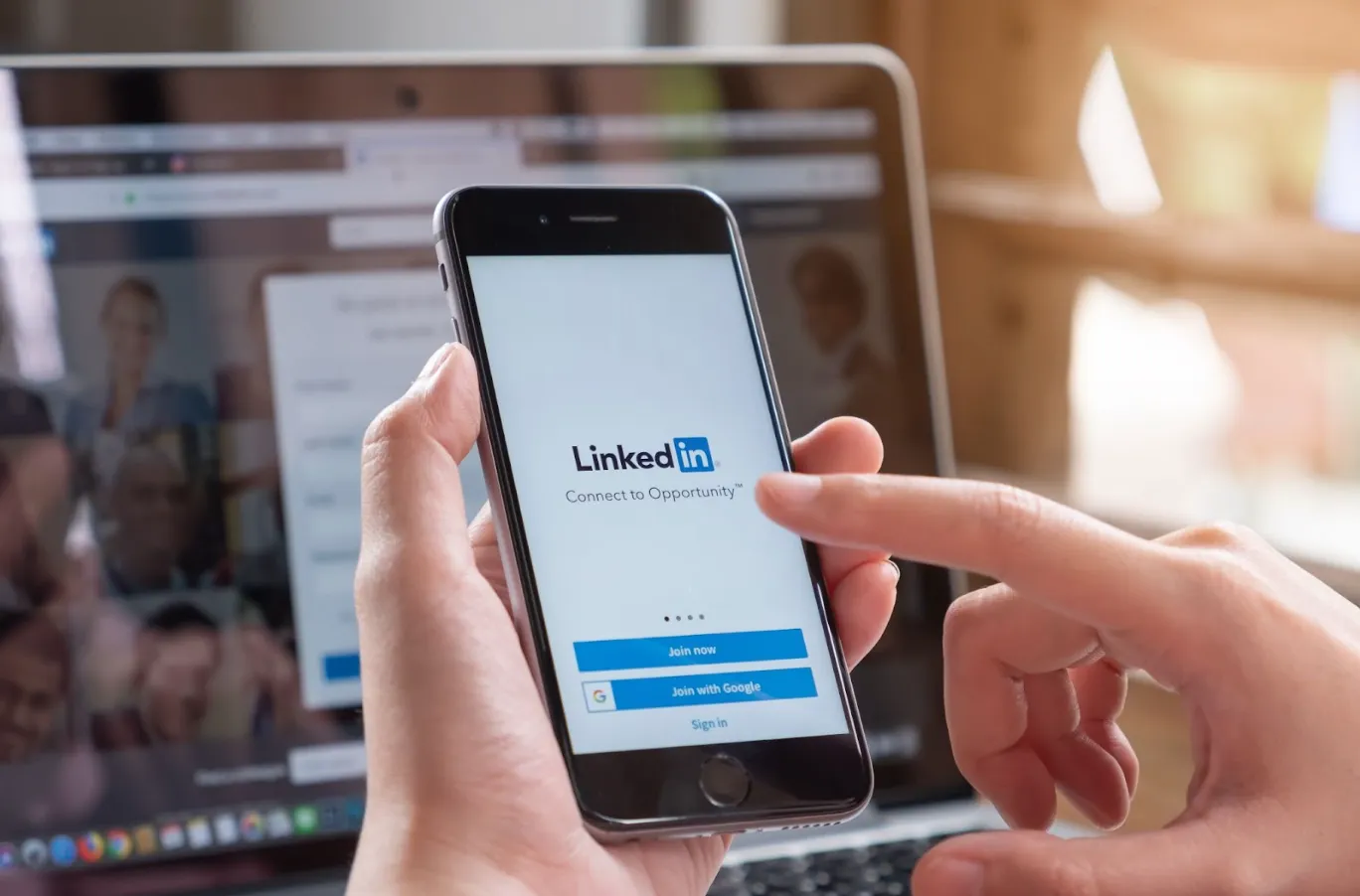 LinkedIn’s New AI Tool Lets You Find Your Dream Job with Simple Descriptions